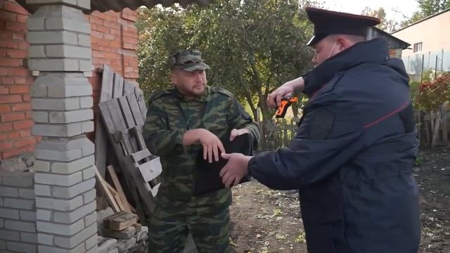 Красавица и Чудовище - Кто-то прячется смотреть онлайн