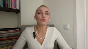 🤖 ИИ-психолог vs Живой специалист: почему нейросети не заменят настоящих терапевтов? 🤝