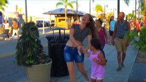 BUSHMAN PRANK ON BRUNETTES AT THE BEACH