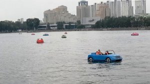 Екатеринбург. Плотинка. Лодки- машины.