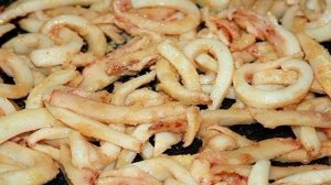 Кальмары в сметанном соусе