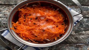 Квашеная капуста с изюмом