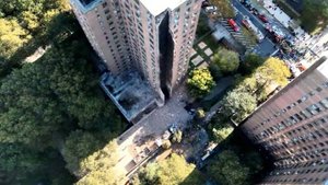 В Нью-Йорке из-за взрыва газа частично обрушился жилой дом