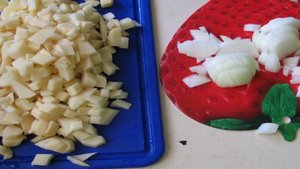 Картошка с грибами опятами жареная