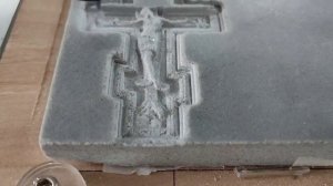 Гравировка мрамора на станке с ЧПУ.