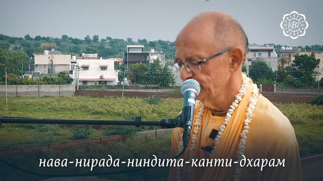 2024.08.26 - Враджа-раджа-суташтака, Шри Кришна Джанмаштами (Говардхан) смотреть онлайн