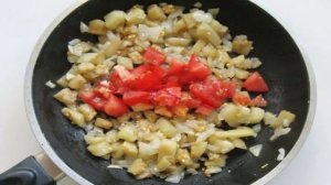 Лодочки из баклажанов с сосисками