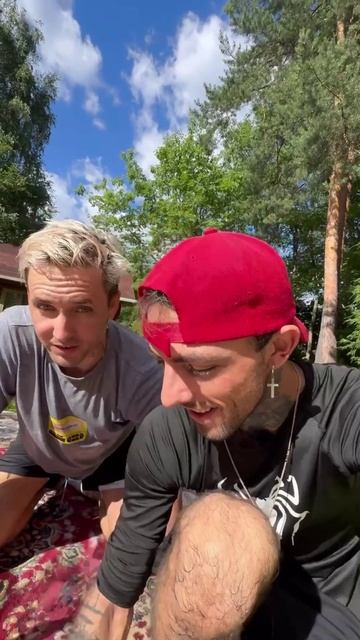 У нас тут пенная вечеринка 😂 смотреть онлайн