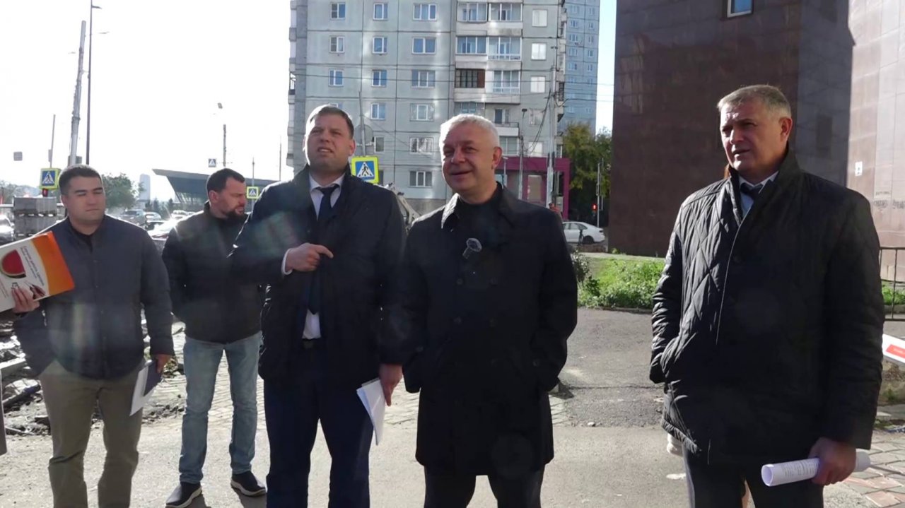 ПОПЕРЁК ГОРОДА: И.О. МЭРА ПРОВЕРИЛ РЕМОНТ В ЦЕНТРЕ КРАСНОЯРСКА