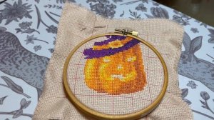 Вышивка к Хеллоуину. Тыква в шляпе. Вязание. Кофточка для внучки