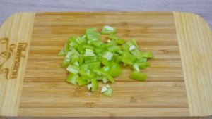 Лодочки из баклажанов с овощами