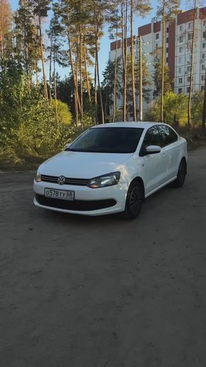 Видеообзор автомобиля Volskwagen Polo 2012 года выпуска.