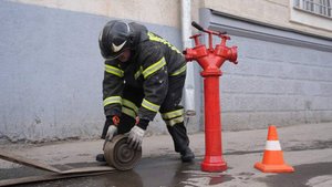 Спасатели локализовали возгорание на НПЗ в Ярославле