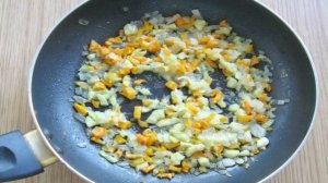 Лодочки из кабачков с куриным фаршем и помидорами