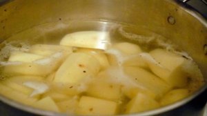 Картошка кусочками в духовке