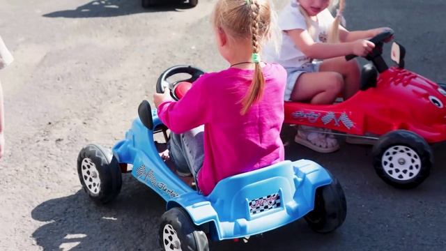 Дорожные полицейские в преддверии Дня знаний провели профилактическую акцию для детворы смотреть онлайн