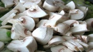 Картошка под грибным соусом