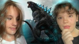 Убегаем от годзиллы и сремся ✍️