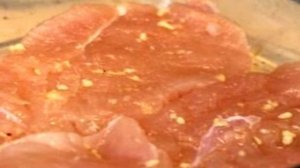 Курица под овощами в духовке