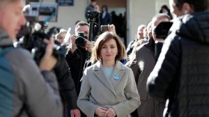 Санду призвала найти решение по выводу российских войск из Приднестровья