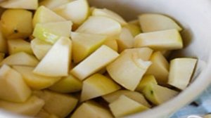 Медовая коврижка с яблоками