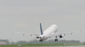 Эйрбас А321 авиакомпании Эйр Астана взлетает из аэропорта Алматы.