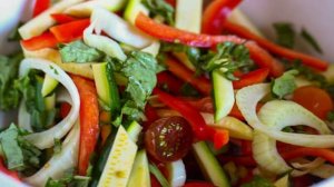 Камбала, запеченная с овощами