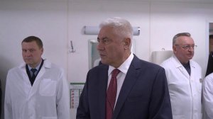 Владимир Колокольцев навестил в госпитале сотрудников полиции, получивших ранения в новых регионах.