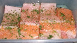 Лосось на сковороде