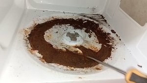 Ремонт проржавевшего насквозь дна микроволновки