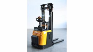 Электроштабелер Maxlion QES16P