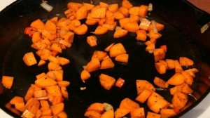 Картошка с мясом в чугунке в духовке