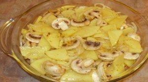 Картошка с грибами и сыром в духовке