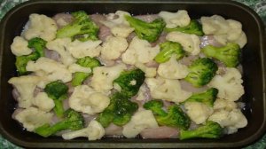 Курица с брокколи и цветной капустой