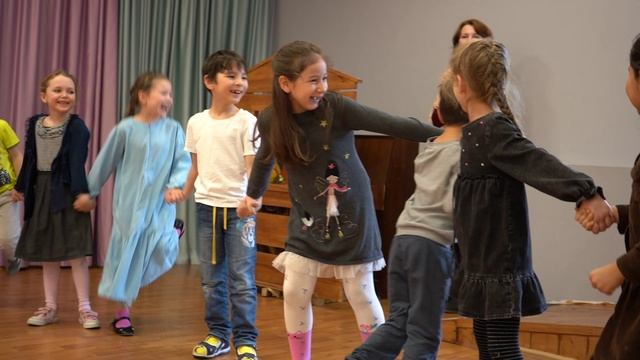 Русская народная игра "Цепи-цепи кованые" смотреть онлайн