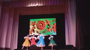 "Душеньки-подруженьки" (отрывок): ансамбль танца "Кристалл" (г. Анапа, 23.09.2025)