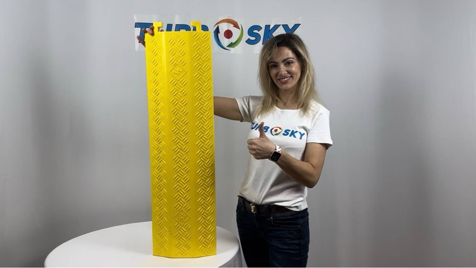 Кабель-канал уличный накладной TURBOSKY КК-1P