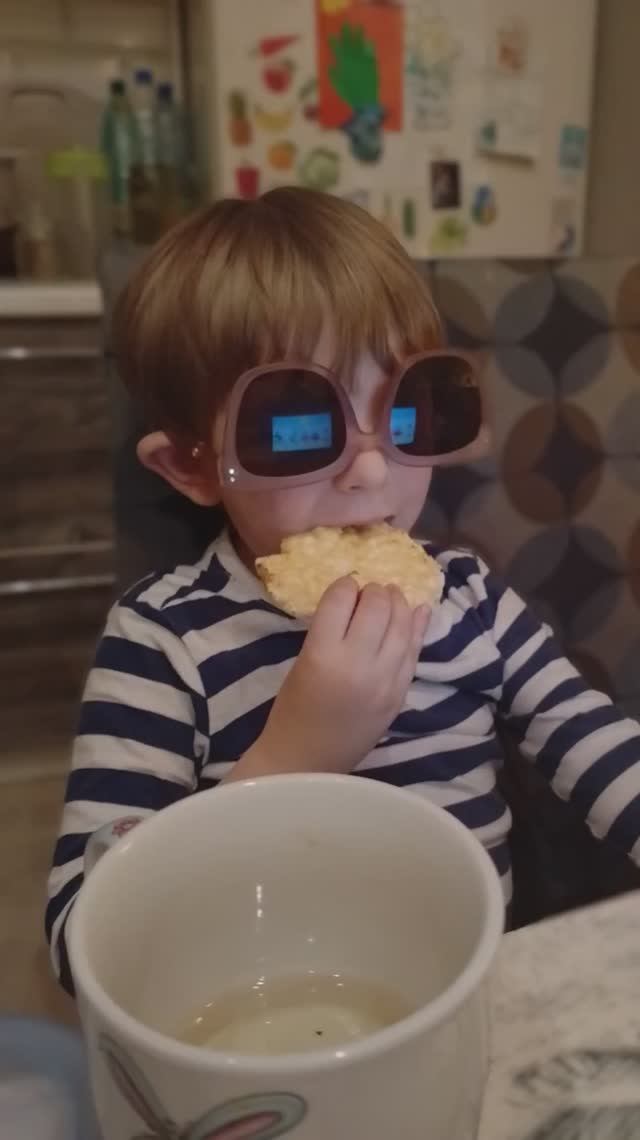 Прогулки и дома, весна 2023