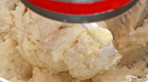 Кокосовый торт со сливочной начинкой