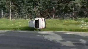 ☝️У Lada Vesta заклинило руль на скорости, из-за чего машина трижды перевернулась в кювет. 

24-летн