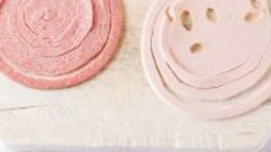 Канапе с сыром и колбасой