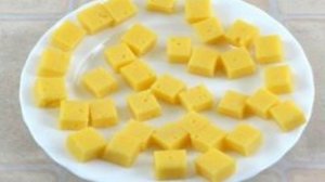 Канапе с ананасом