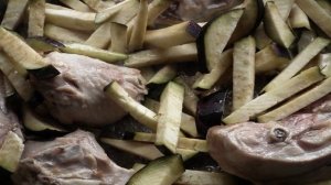 Курица с баклажанами и грибами