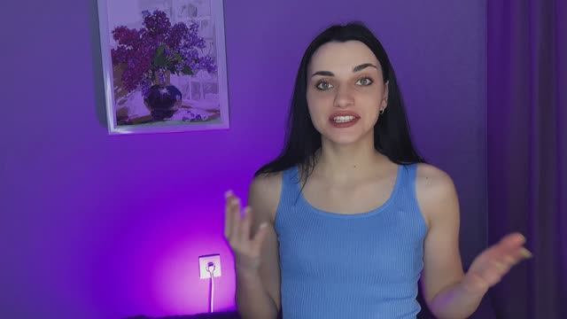 ПОДЕЛКА ИЗ ПОПУГАЯ