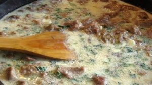 Мясо кусочками под соусом