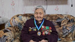 "Үйэлэри уҥуордаан"