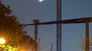 Мошенница: возьмите деньги!