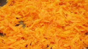 Картошка, тушенная с луком