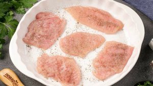 Курица с черносливом в духовке