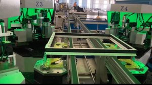 Четырехголовый обжимной пресс 4 ножа 42 сервомотра.